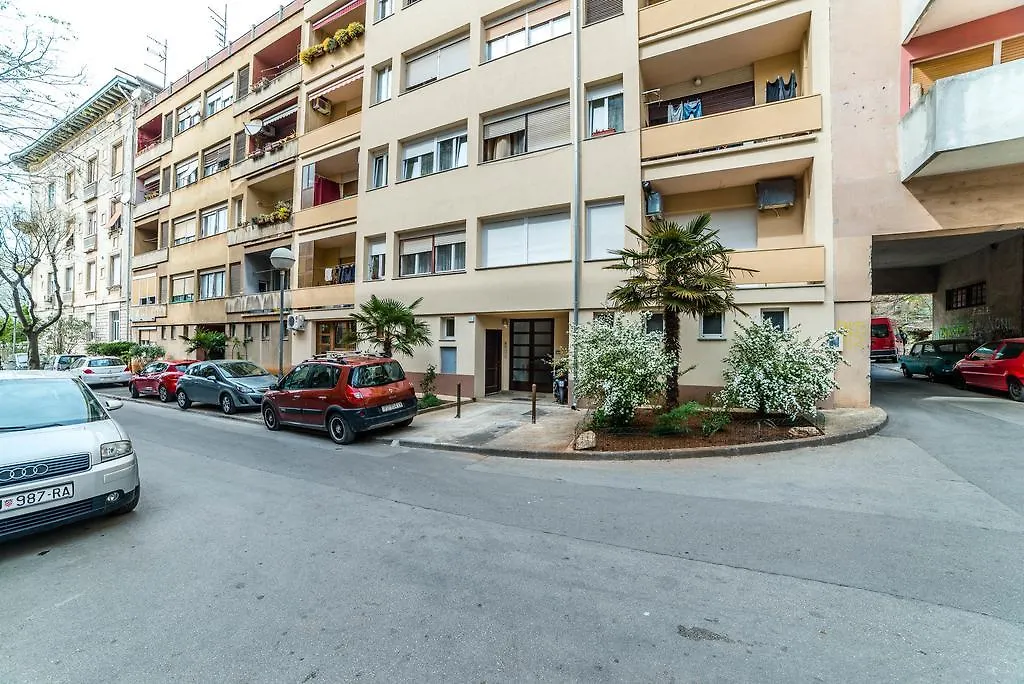 Apartment Aquileia Pula
