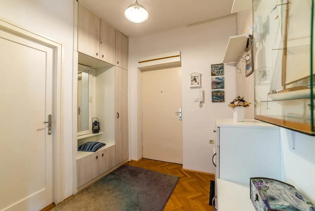 Apartment Aquileia Pula