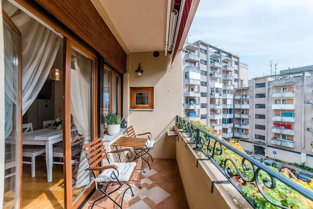 Apartment Aquileia Pula