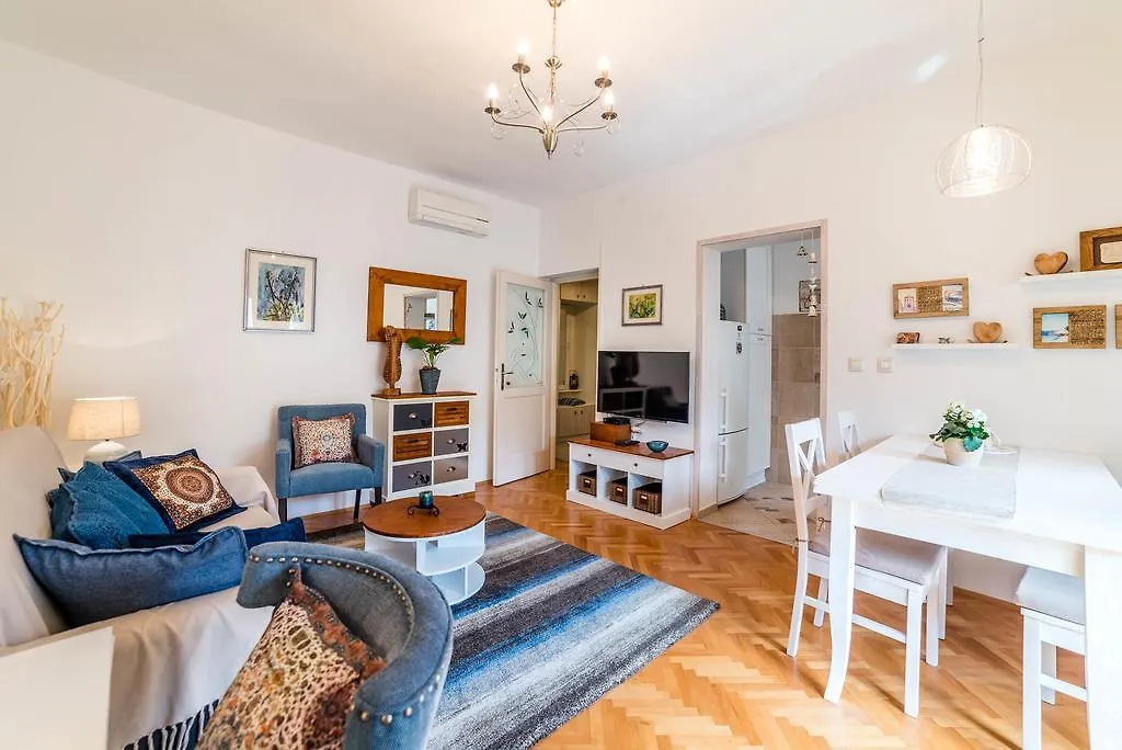 Apartment Aquileia Pula 0*,